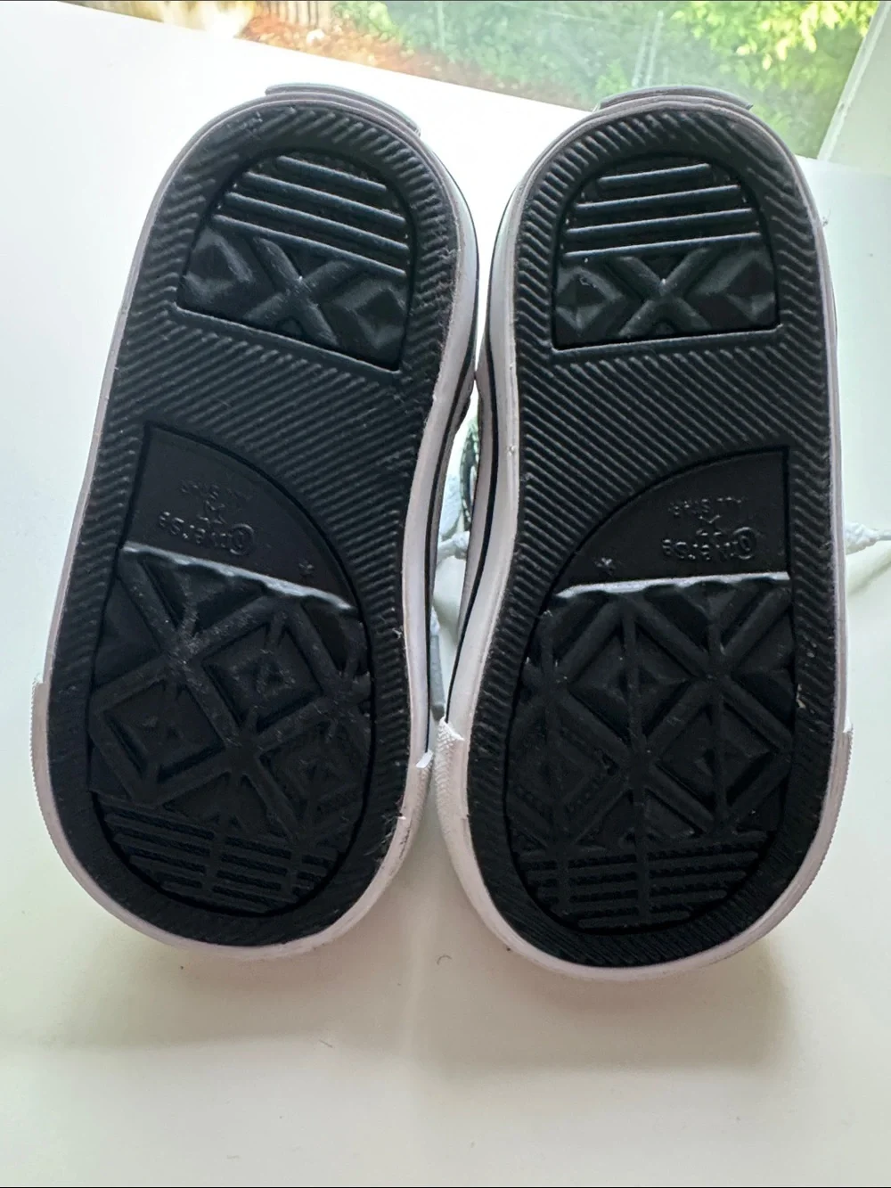 Converse Kids Black and Neon Green Low-Top Sneakers